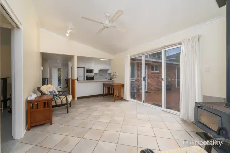 Property photo of 3 Anton Close Armidale NSW 2350