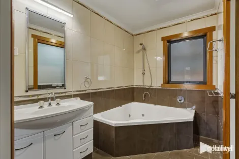 Property photo of 152 Parker Street Devonport TAS 7310