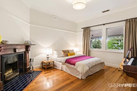Property photo of 36 Kambrook Road Caulfield North VIC 3161