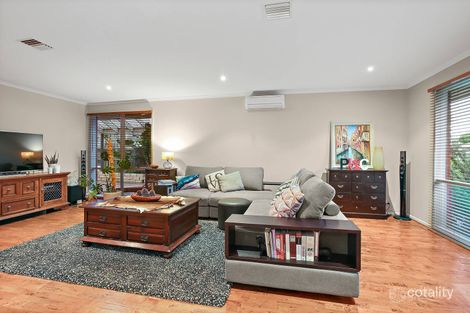 Property photo of 13 Sharpe Court Berwick VIC 3806