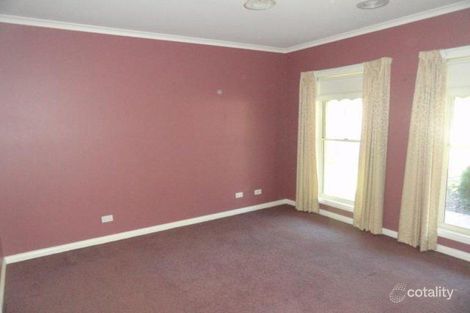 Property photo of 3 Forest Heights Drive Kangaroo Flat VIC 3555