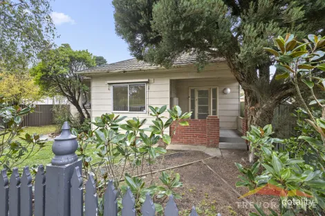 Property photo of 252 Forest Street Wendouree VIC 3355
