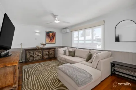 Property photo of 20 William Parade Fairfield QLD 4103