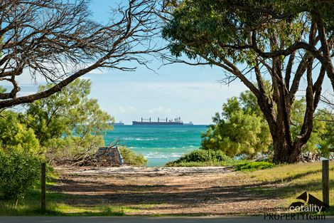 Property photo of 8 Batten Place Drummond Cove WA 6532