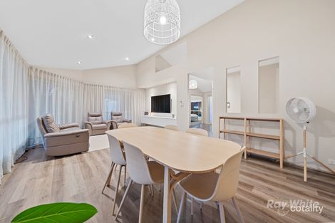 3 Fernhaven Ct, Regents Park, QLD 4118