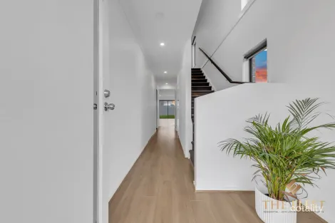 Property photo of 2 Amazon Street Truganina VIC 3029