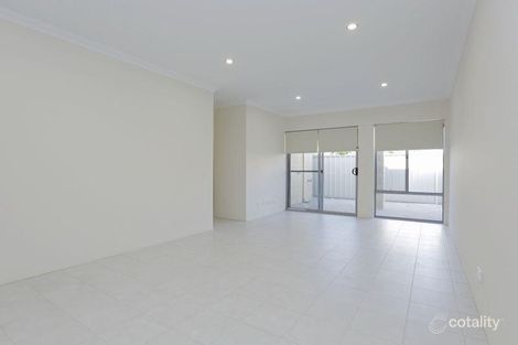 Property photo of 10D Debenham Street Thornlie WA 6108