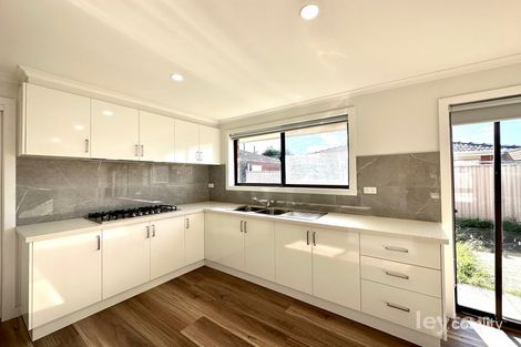 Property photo of 2/23 Royal Avenue Springvale VIC 3171