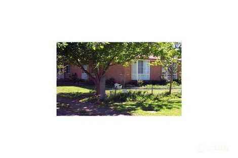 11 Gill St, Kootingal, NSW 2352