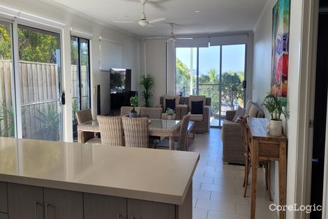 Property photo of 2/2 Dolphin Court Agnes Water QLD 4677