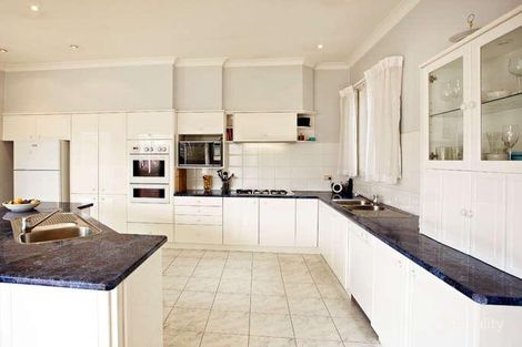 Property photo of 17 Snowdon Avenue Caulfield VIC 3162
