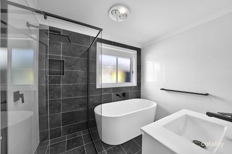 Property photo of 40 Highland Crescent Thirlmere NSW 2572