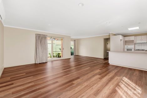 Property photo of 2/53 Ferguson Street Macleod VIC 3085