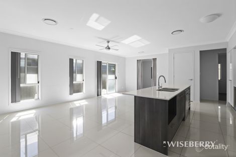 Property photo of 52 Sorrento Way Hamlyn Terrace NSW 2259