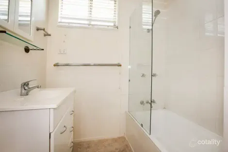 Property photo of 25 Kulgun Crescent Kelso QLD 4815