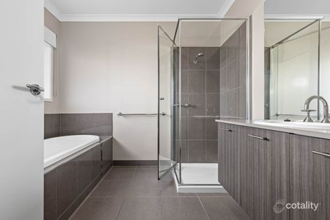 Property photo of 2 Skyline Drive Alfredton VIC 3350