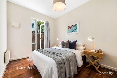 Property photo of 2/2A Ravens Grove St Kilda East VIC 3183