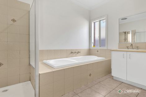 Property photo of 1/227 Hogans Road Hoppers Crossing VIC 3029
