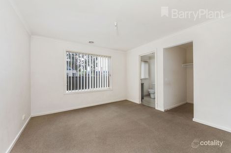 Property photo of 1 Duncombe Park Way Deer Park VIC 3023