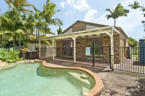 15 RIVER OAK DR, HELENSVALE, QLD 4212