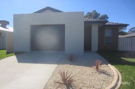Property photo of 13A Water Gum Close Oxley Vale NSW 2340