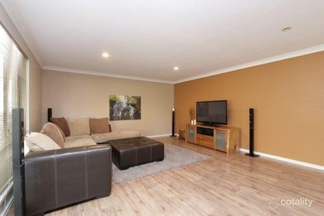 Property photo of 10 Darrowby Place Sawyers Valley WA 6074