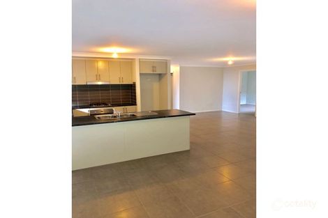 Property photo of 27 Taradale Drive Ropes Crossing NSW 2760