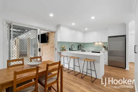 Property photo of 6 Paroo Place Hillcrest QLD 4118