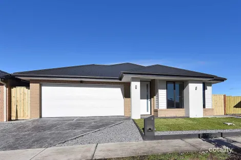 8 RIBOLLA WAY, SUNBURY, VIC 3429