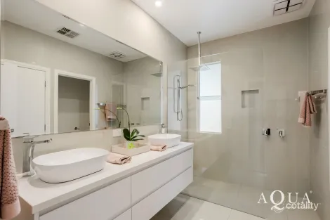 Property photo of 11 Allen Drive Mount Eliza VIC 3930