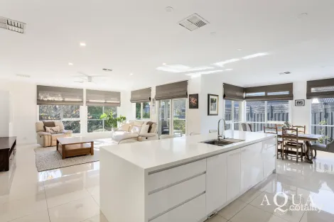 Property photo of 11 Allen Drive Mount Eliza VIC 3930