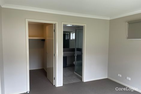 Property photo of 2 Wagner Close Cranbourne East VIC 3977