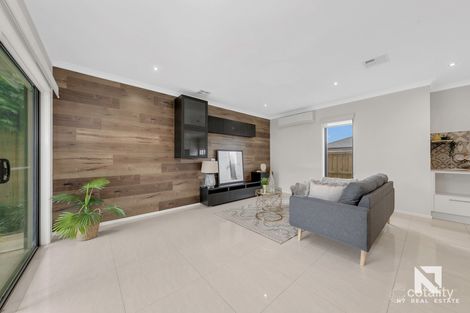 Property photo of 22 Newton Way Fraser Rise VIC 3336
