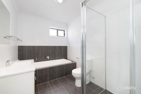 Property photo of 1/1 Alan Watt Crescent Casey ACT 2913