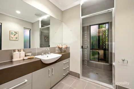 Property photo of 1A Byrnes Close Whitfield QLD 4870