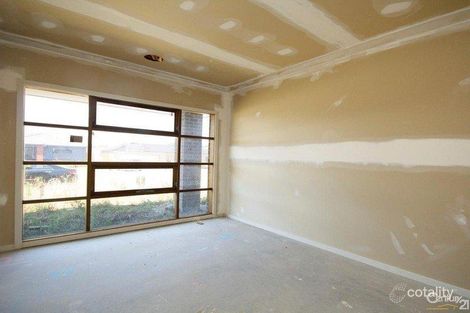Property photo of 5 Di Blasi Court Skye VIC 3977