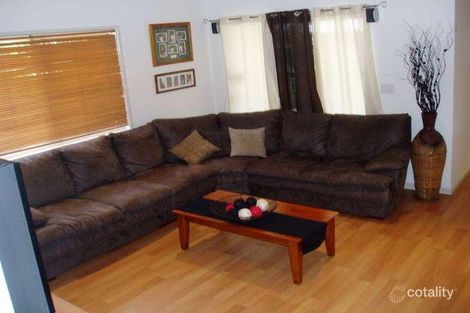 Property photo of 6 Lewis Place Emerald QLD 4720