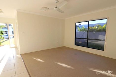 Property photo of 3 Paperbark Place Emerald QLD 4720