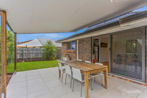 1/6 Pheasant Ct, Miami, QLD 4220