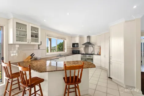 Property photo of 30 Banks Drive Shell Cove NSW 2529