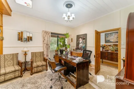 Property photo of 28 Calder Highway Wedderburn VIC 3518