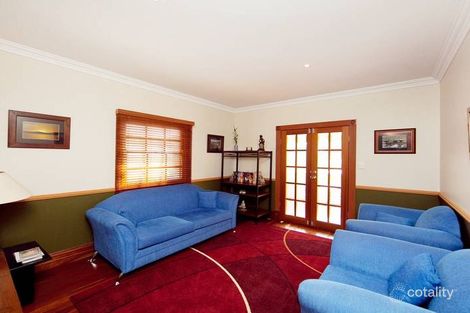 Property photo of 18 Nursery Grove Mount Hutton NSW 2290