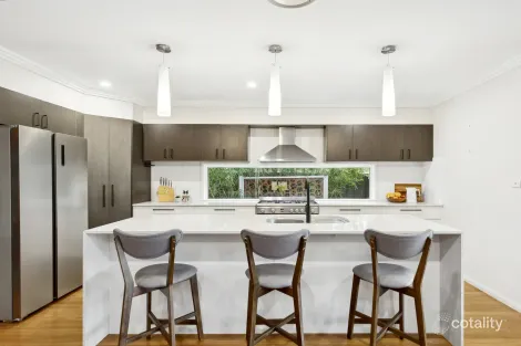 Property photo of 6 Maroubra Close Wadalba NSW 2259