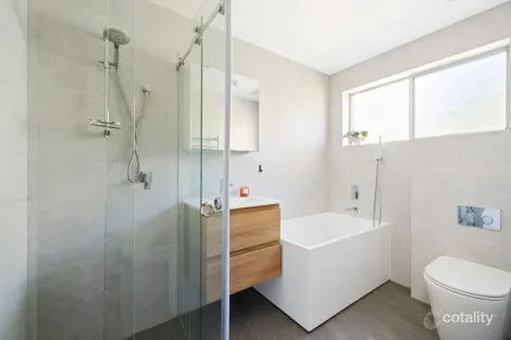 Property photo of 13/749-751 Pittwater Road Dee Why NSW 2099