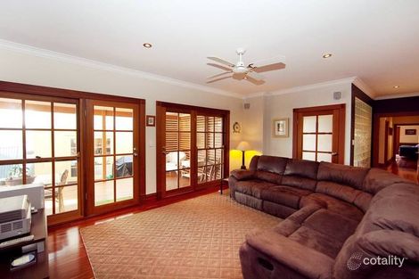 Property photo of 18 Nursery Grove Mount Hutton NSW 2290