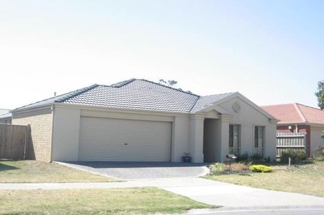 62 Clifton Park Dr, Carrum Downs, VIC 3201