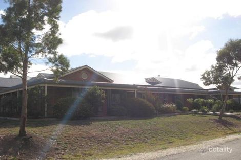 2 The Skyline, Sunbury, VIC 3429