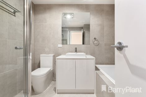 Property photo of 18 Hardy Loop Keysborough VIC 3173