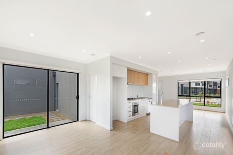 Property photo of 12 Regatta Drive Craigieburn VIC 3064