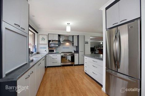 Property photo of 25 Avington Crescent Boronia VIC 3155